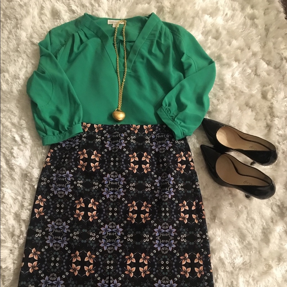 Like new JCrew pencil skirt with split in front